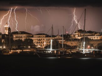 Kavos Korfu: Party, Strände & Ausflüge an der Südspitze der Insel Korfu